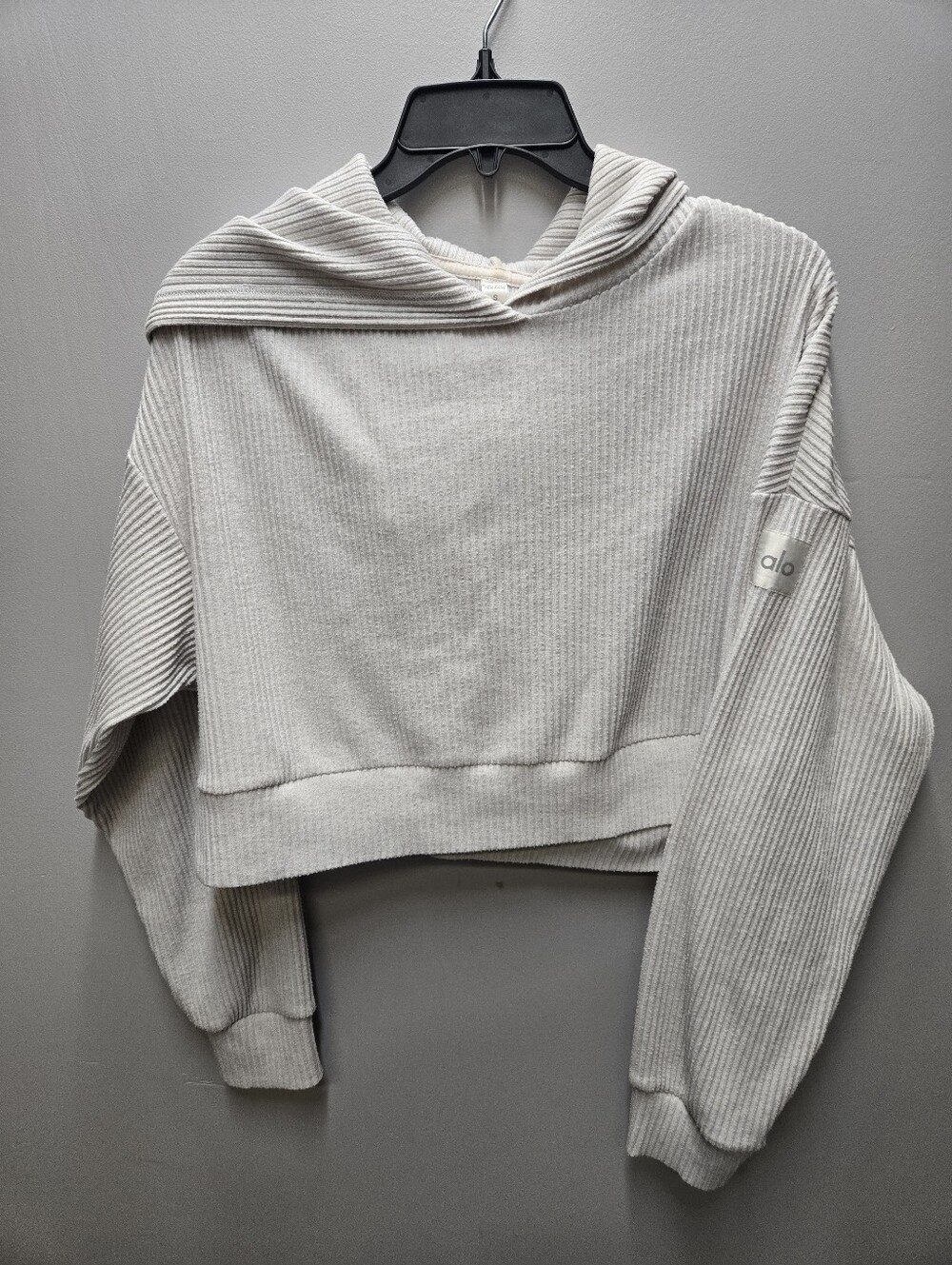 ALO Muse Hoodie Cream Ribbed Cropped Boxy Womens Small Activewear Yoga